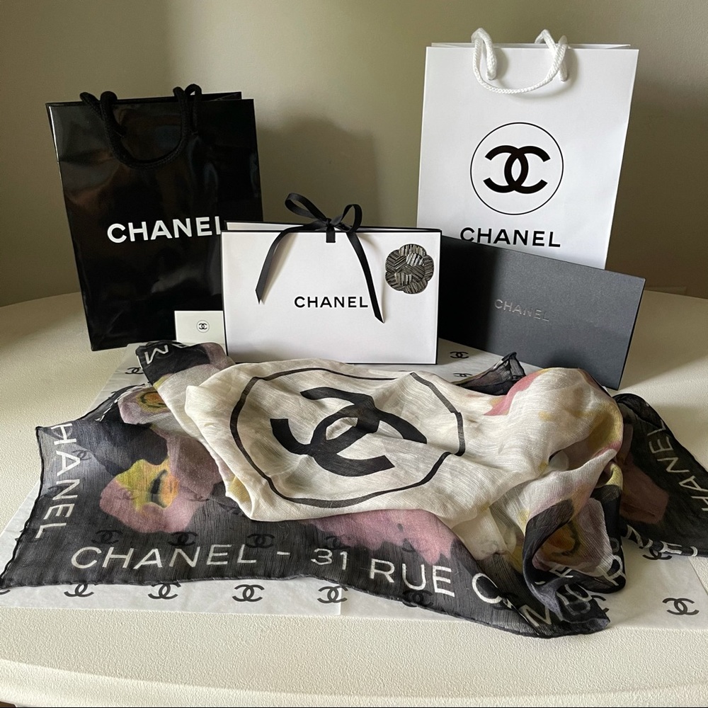 CHANEL - Floral 31 Rue Cambon Silk + Box and Bag
